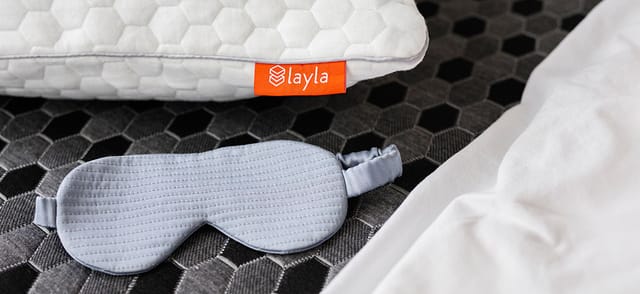12 Essential Tips for Sleeping in Airports Comfortably and Safely